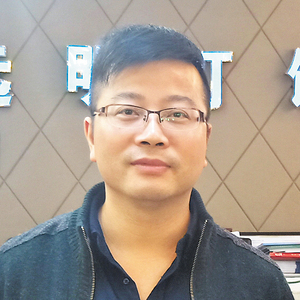 远明灯饰总经理孙璇1.jpg